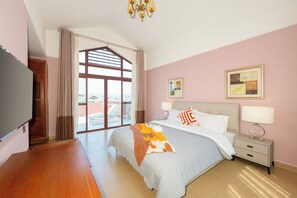 Vila, sacada, vista para o pátio