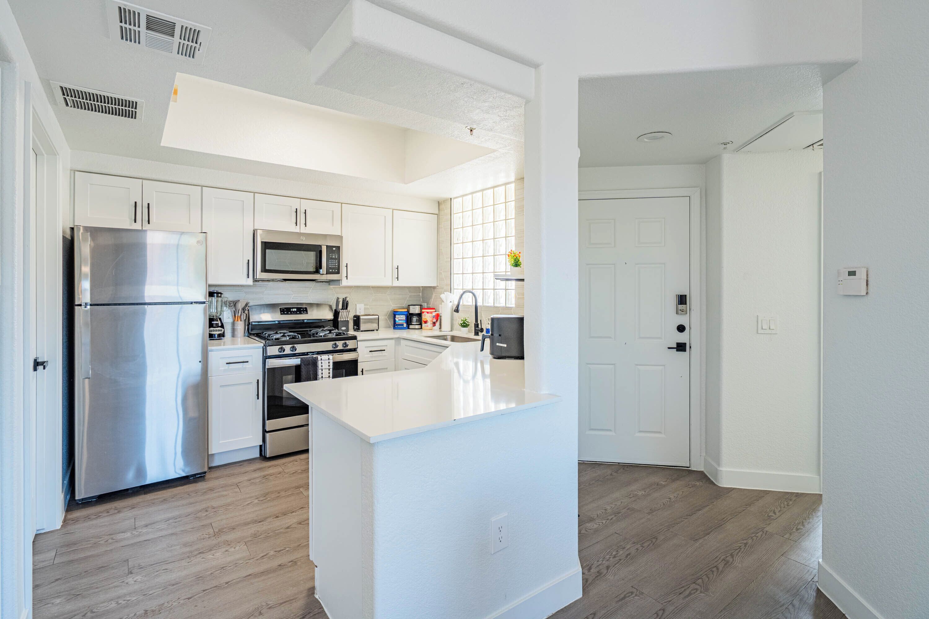 Economy Apartment, 2 Bedrooms, Non Smoking, Kitchen | Private kitchen