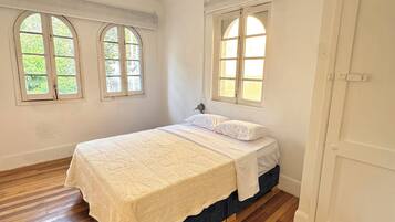 9 habitaciones, wifi y ropa de cama