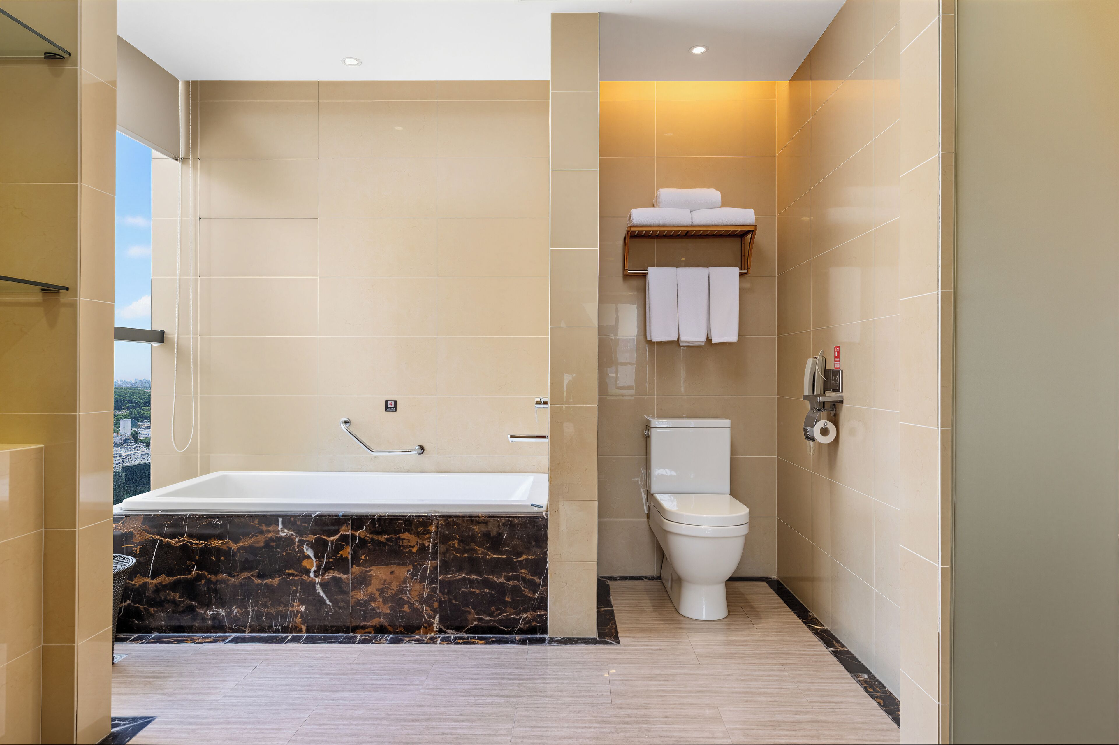 Private spa tub