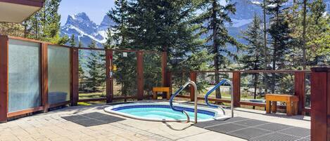 Bañera de hidromasaje exterior