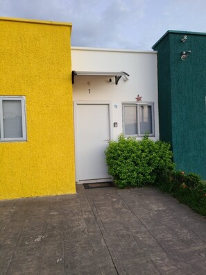 Exterior detail - Soothing 2-bedroom house with AC in charming San Miguel (San Miguel)