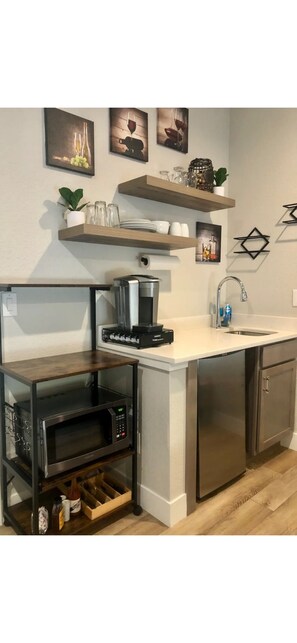 Private kitchen - Soothing 2-bedroom house with AC in charming San Miguel (San Miguel)