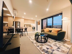 TV - Te Kaha View | Cozy New CBD 1BR (Christchurch)