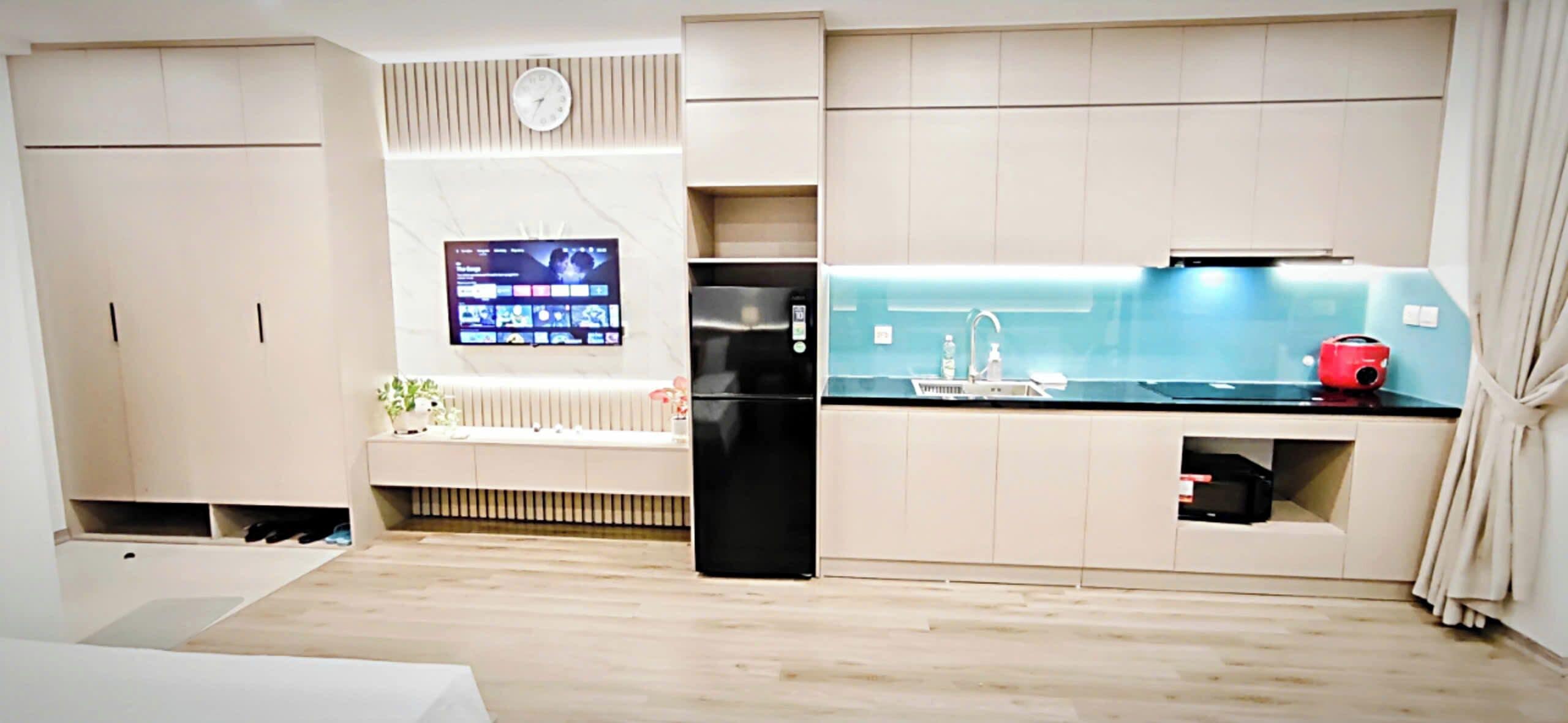 Standard Studio | Private kitchen | Fridge, microwave, stovetop, cookware/dishes/utensils