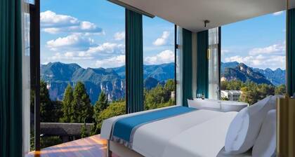 Zhangjiajie Cloudscape Lodge
