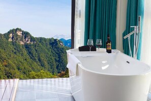 Family Room, Hill View | Bathroom - Zhangjiajie Cloudscape Lodge (Zhangjiajie)