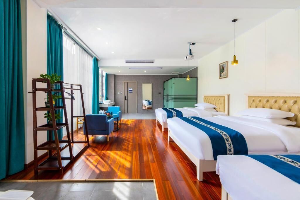 Comfort-Dreibettzimmer, Hügelblick