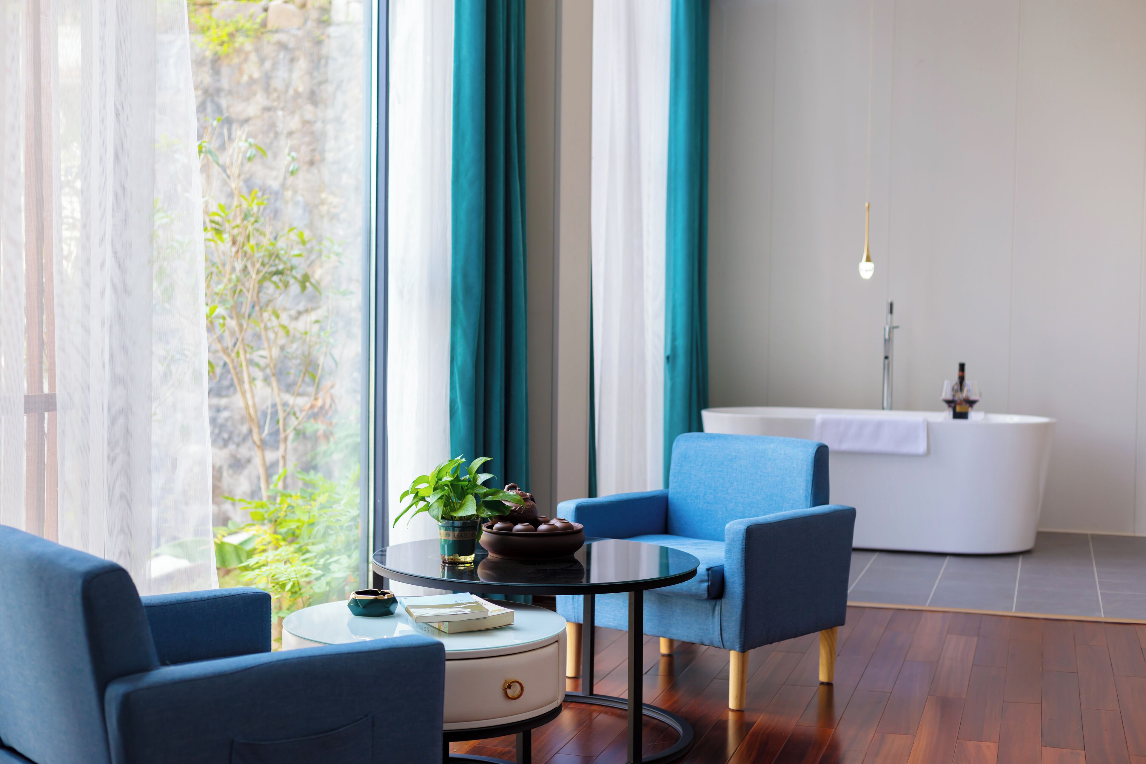 Habitación Confort doble, vistas a la colina | Interior