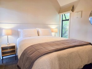 Room - The Black Beech House - Starfall -Luxury Cedar Tub (Lake Tekapo)