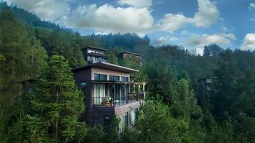 Villa, Balkon, Blick auf den Innenhof | Außenbereich