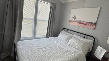1 bedroom, iron/ironing board, WiFi, bed sheets