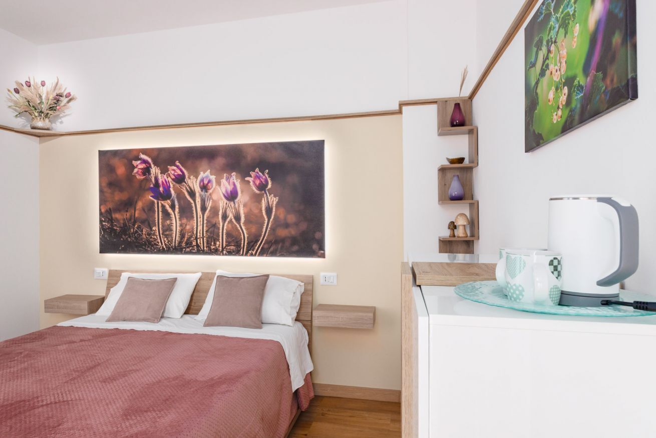 1 camera, una scrivania, Wi-Fi gratuito, lenzuola
