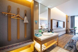 Kahden hengen deluxe-huone, kaupunkinäköala | Kylpyhuone