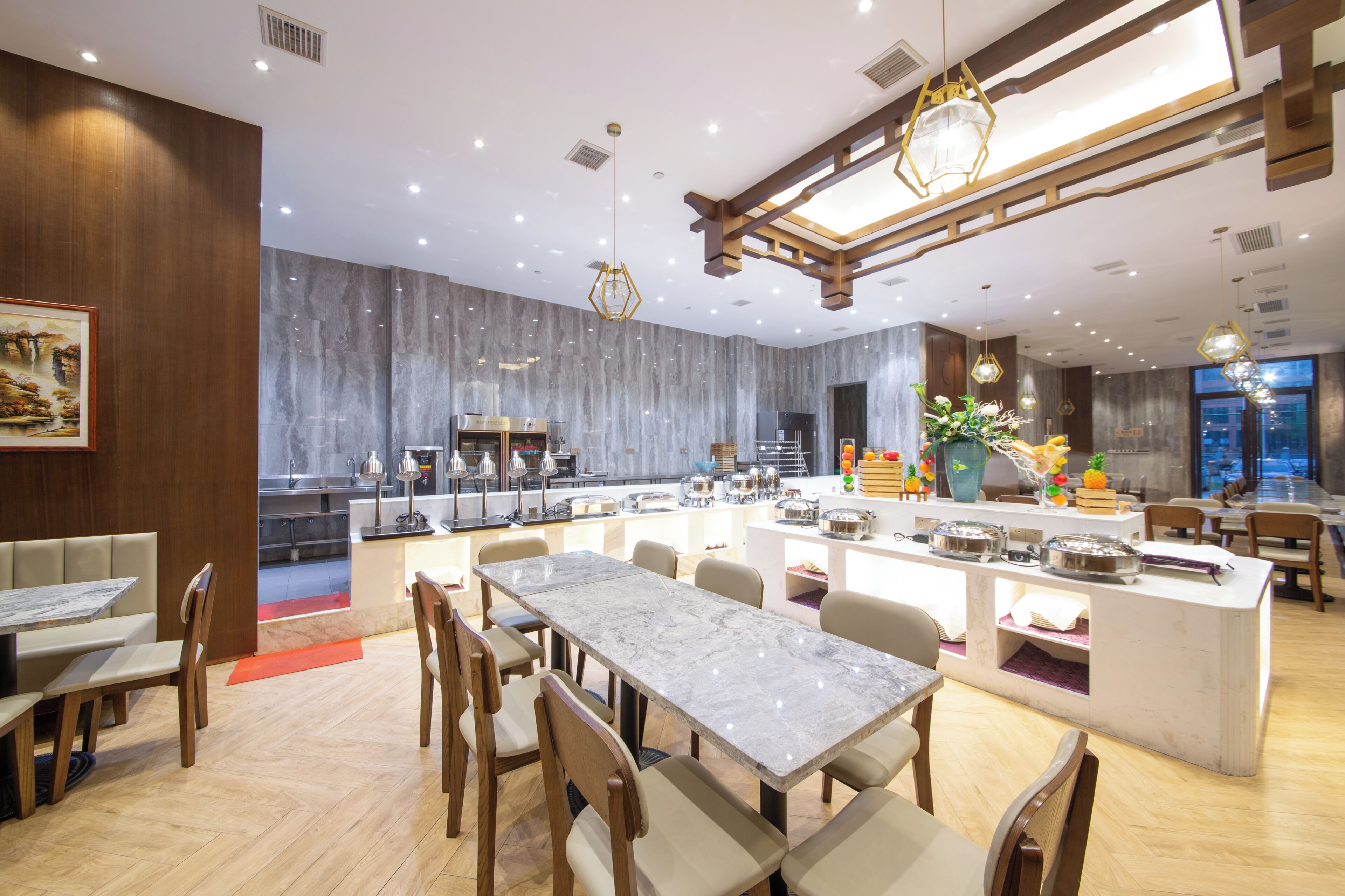 包含每日当地美食早餐