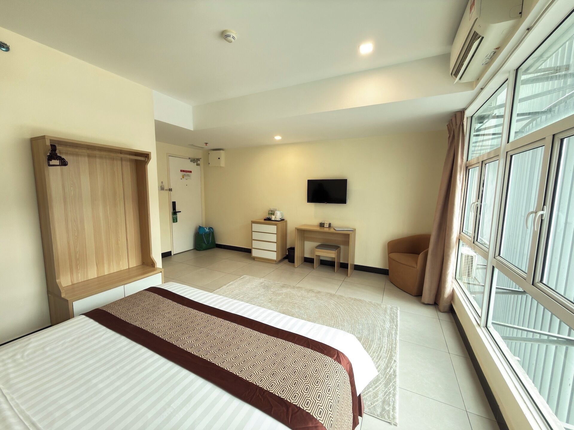 Premium bedding, free WiFi, bed sheets