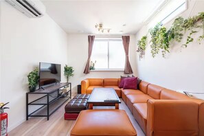 Casa família, vista para a cidade | Área de estar