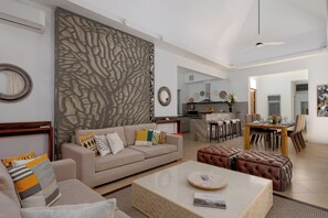 Living area - Terrace 4-Bedroom Villa / Infinity Pool & Tropical Garden (Bel Ombre)