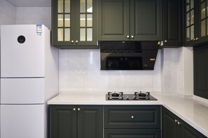 Superior Suite, Garden View | Private kitchen - Innocondo Extended Stay Jing'an San He Garden (Shanghai)