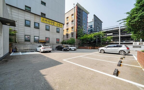 Parking - Hasen Nabeeya Hotel (Siheung)