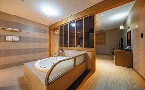 Kahden hengen premium-huone | Kylpyhuone