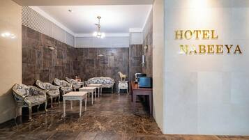 Sala de estar en el lobby