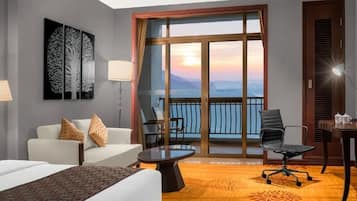 Luxury-Doppelzimmer, Balkon, HĂŒgelblick