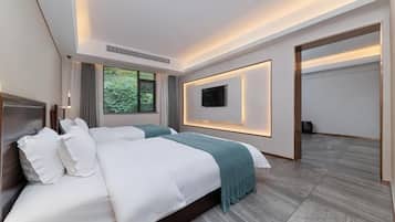 Suite, terrasse, utsikt mot høyde