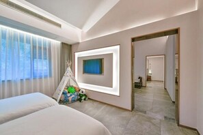 Family Suite, Patio, Hill View - Serene Peaks Courtyard (Xiangxi)