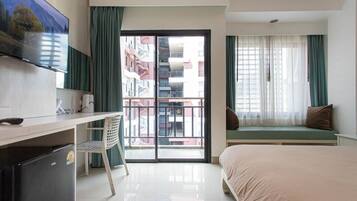 WiFi, bed sheets