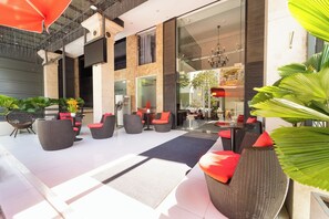 Exterior - Golden Suites Saigon (Tan Phong)