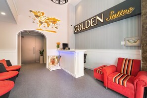 Reception - Golden Suites Saigon (Tan Phong)