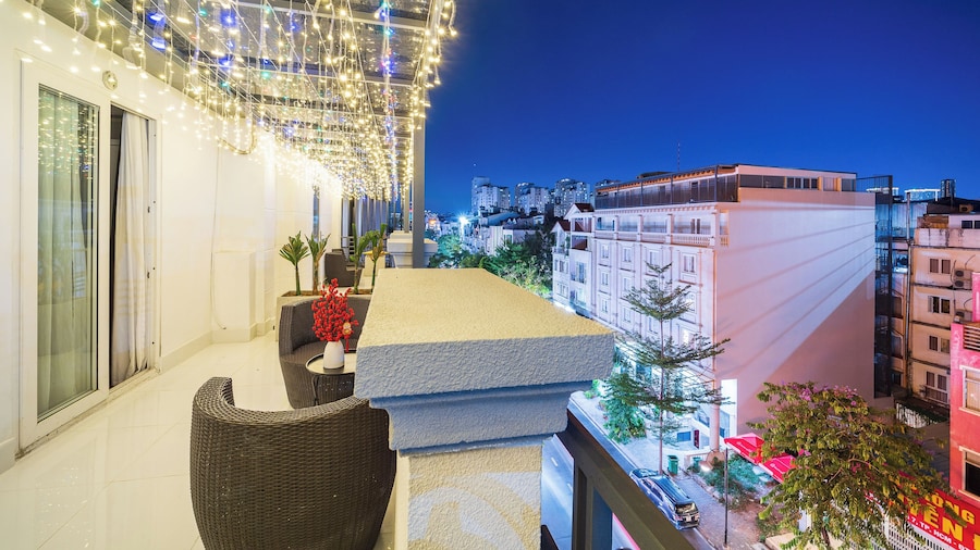 Golden Suites Saigon