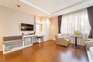 Room - Golden Suites Saigon (Tan Phong)