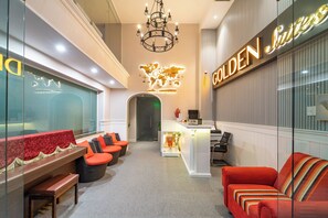 Reception - Golden Suites Saigon (Tan Phong)