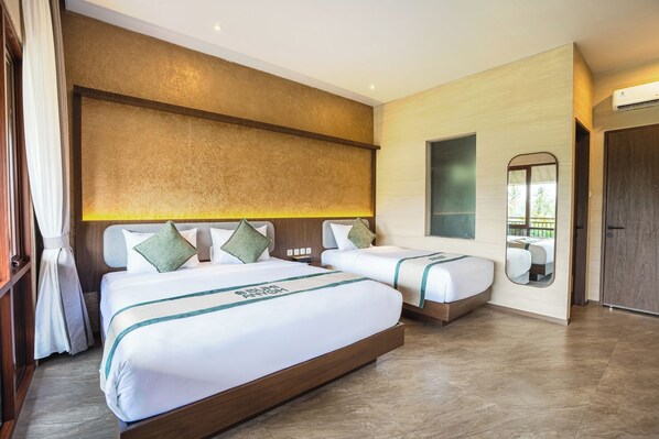 デラックス トリプルルーム バルコニー リゾートビュー