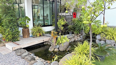 Front of property. Homegate Resort