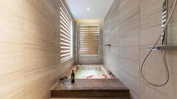 Elite Twin Room, Balcony, Courtyard View | Spa | Massages