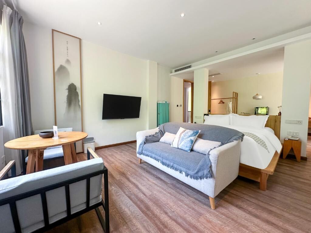 高级双人房, 阳台, 庭院景观 | 住宿内部