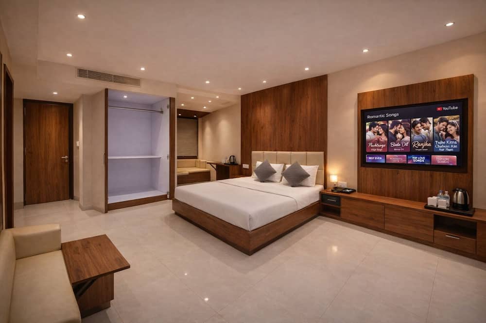 Hotel Regal Crest