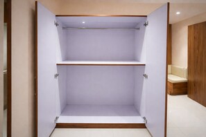 Chambre Double Classique, balcon, vue ville | Intérieur