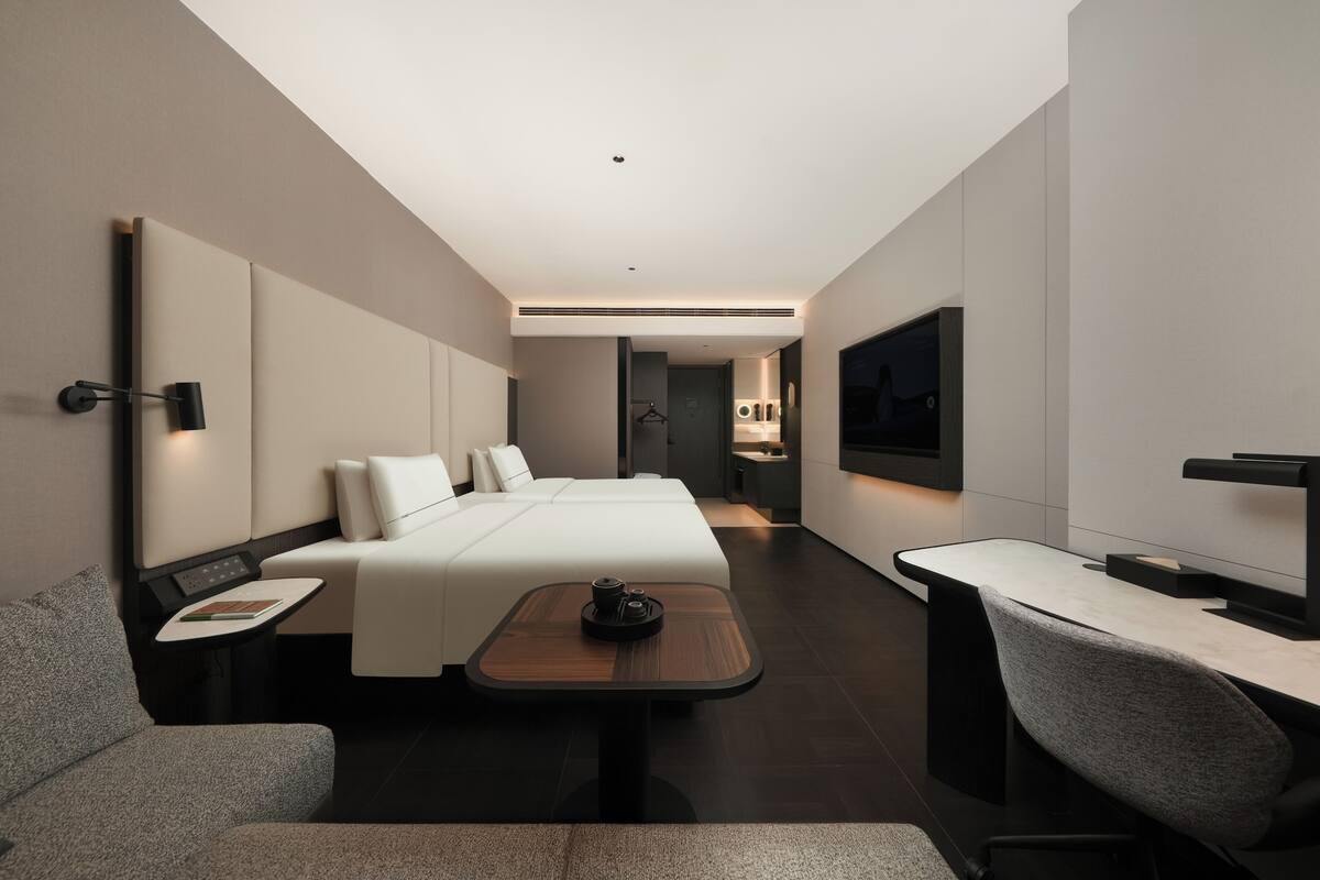 Business Room | Soundproofing, free WiFi