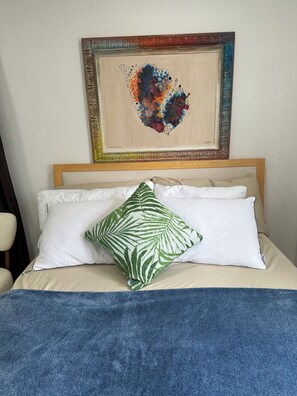 1 bedroom, in-room safe, desk, free WiFi