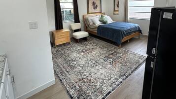 1 bedroom, in-room safe, desk, free WiFi