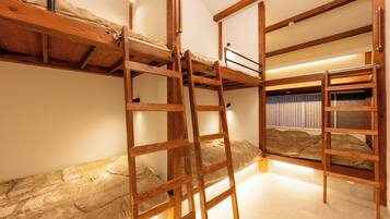 1 bedroom, iron/ironing board, WiFi (free), bed sheets