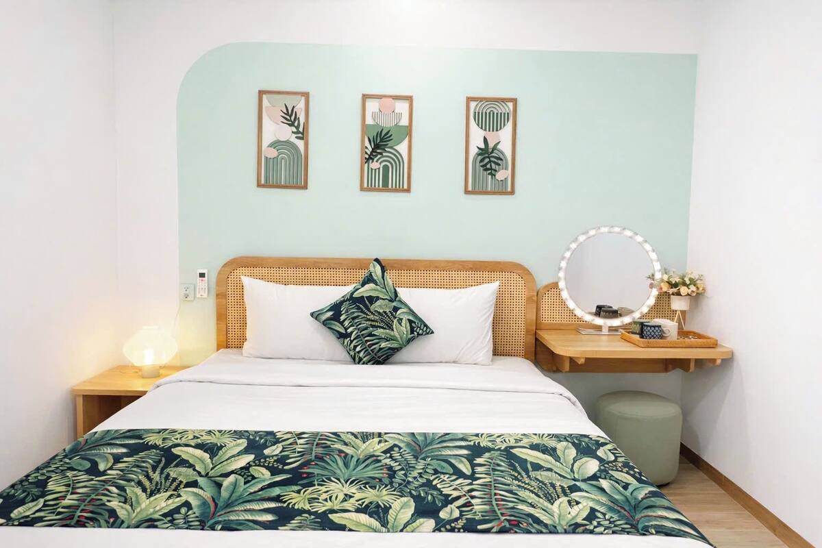 Classic Queen Room | Bar mini, peti besi dalam bilik, Wi-fi percuma, cadar katil 