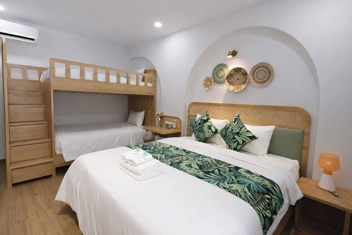 Oasis Family Suite with Bunk Bed | Bar mini, peti besi dalam bilik, Wi-fi percuma, cadar katil 