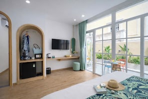 Deluxe Room with Garden View Balcony