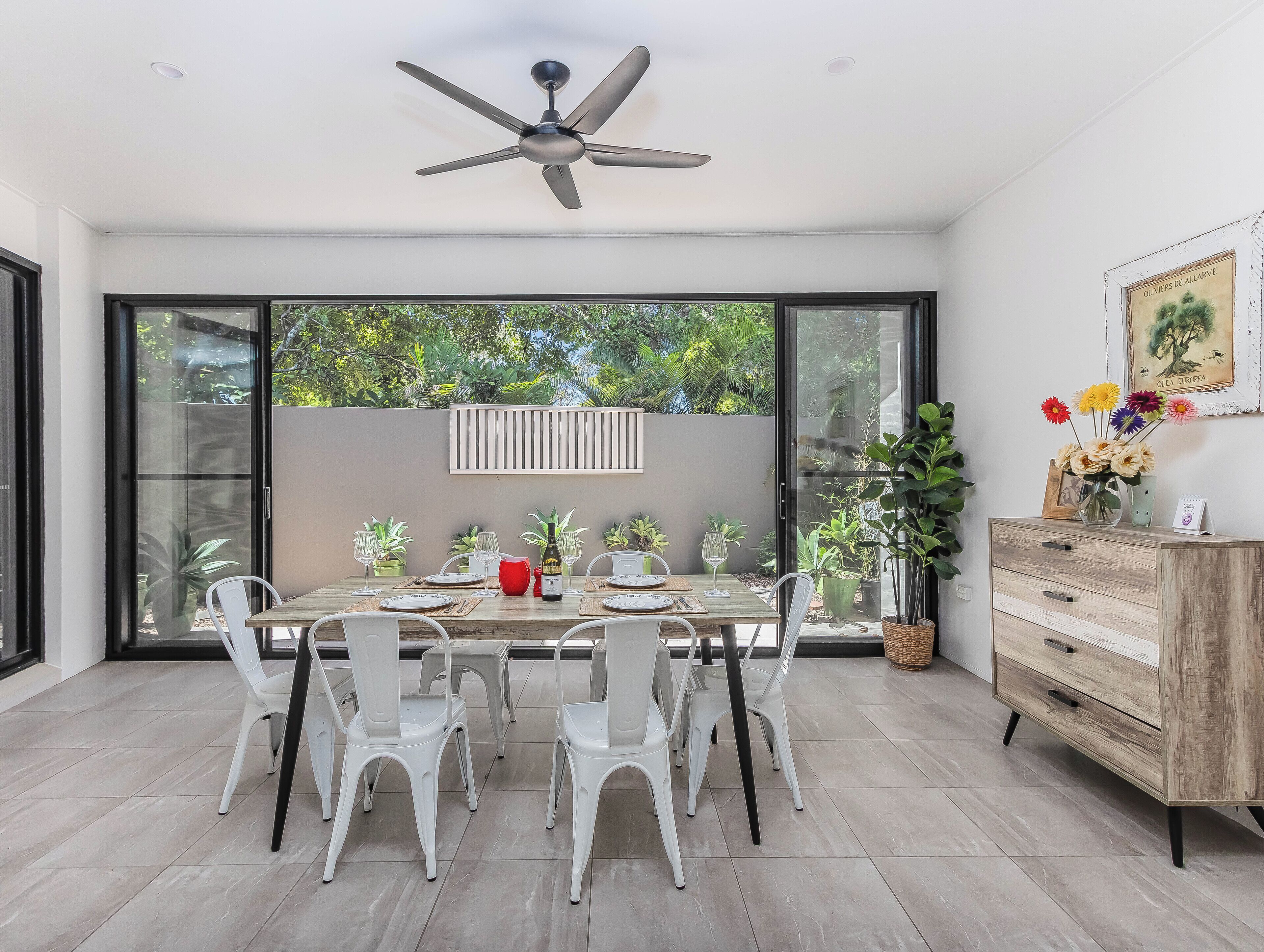 Maison, 4 chambres, salle de bains privée | Restauration