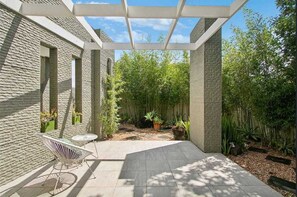 Terrace/patio - Longboard Coastal Retreat (Kingscliff)